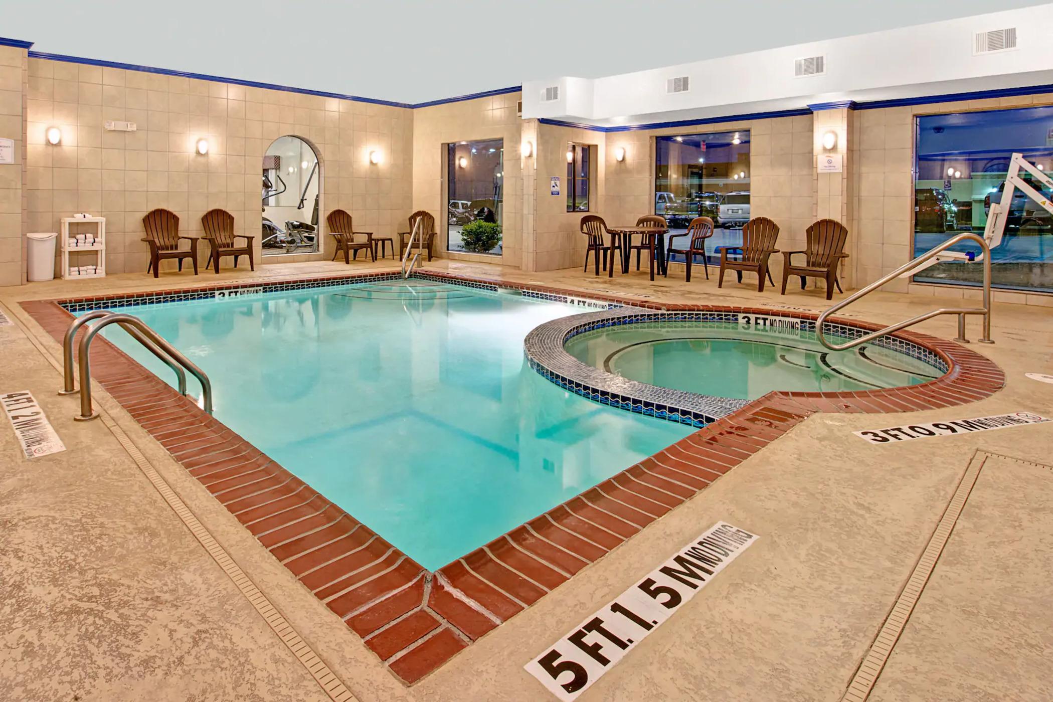 Baymont By Wyndham Hotel Decatur